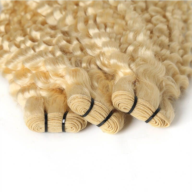 Extensiones rizadas ( rubias extra claras )